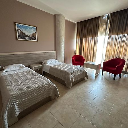 Hotel Terminal Tirana Bregu i Lumit 외부 사진