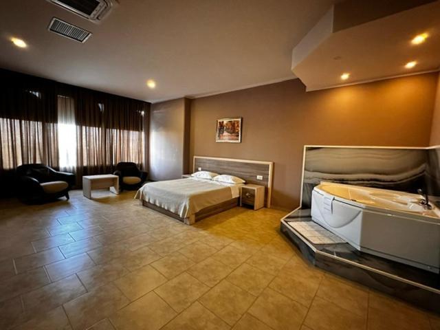 Hotel Terminal Tirana Bregu i Lumit 외부 사진