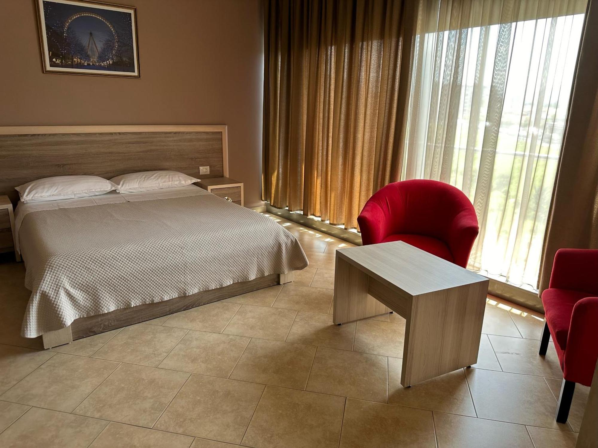 Hotel Terminal Tirana Bregu i Lumit 외부 사진